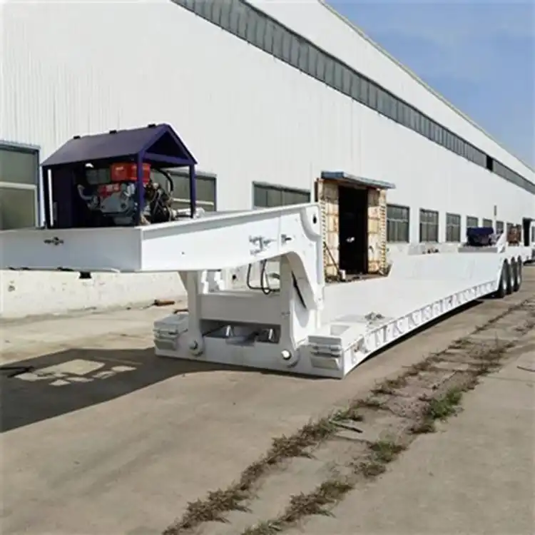 Camion cu remorcă cu pat joasă cu 3 axe De vânzare